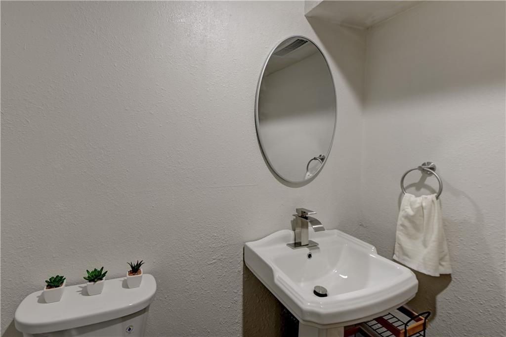 main property photo 74
