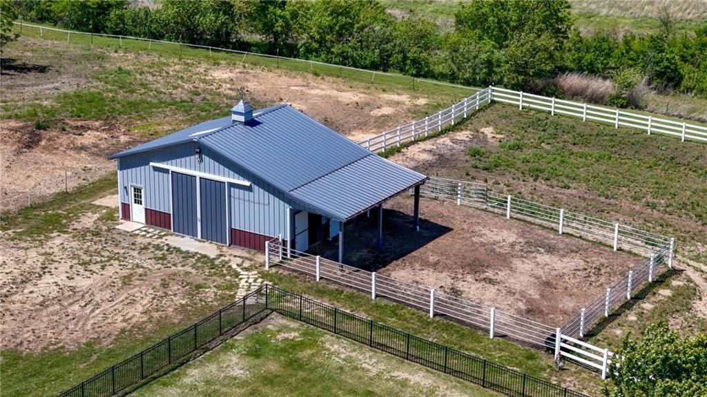 main property photo 16