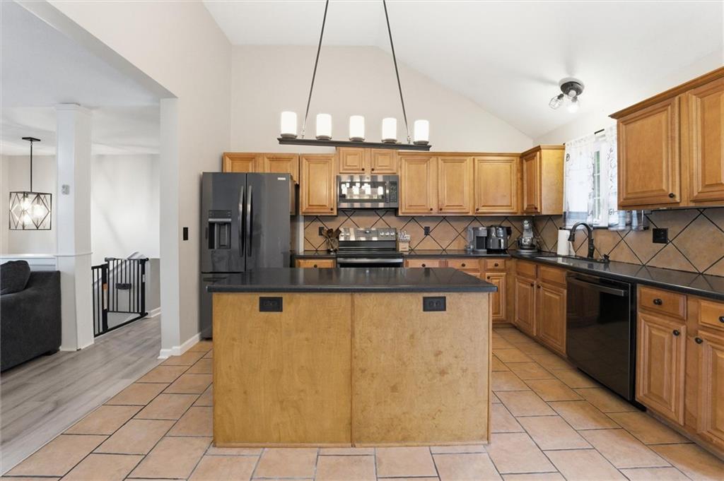 main property photo 22
