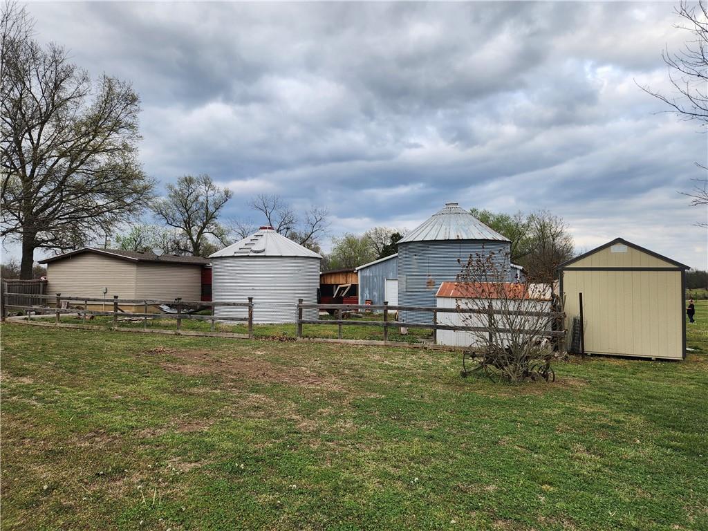 main property photo 16
