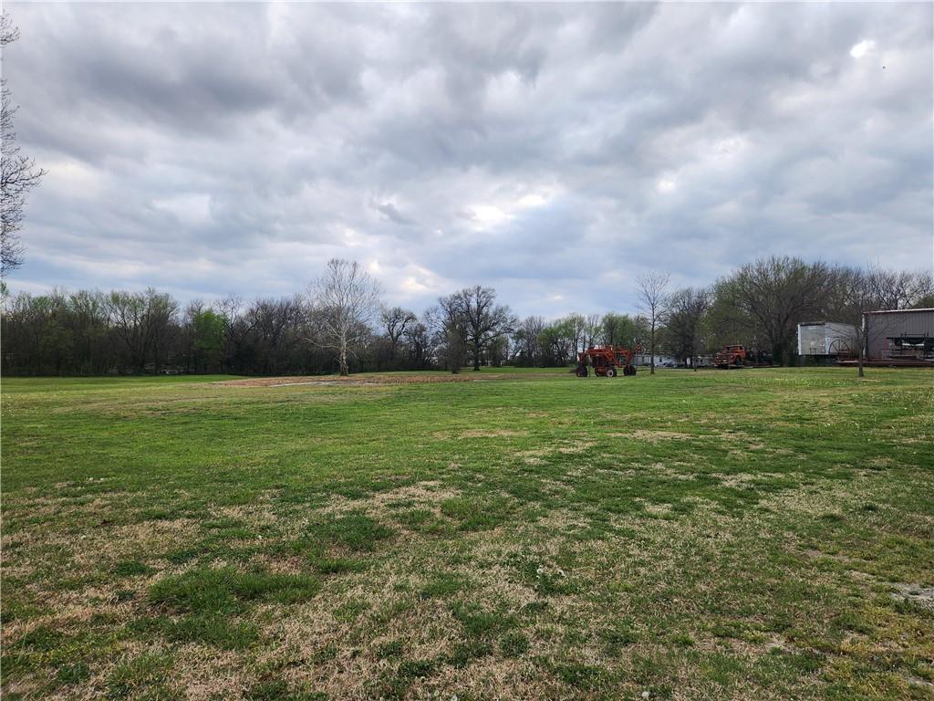 main property photo 17