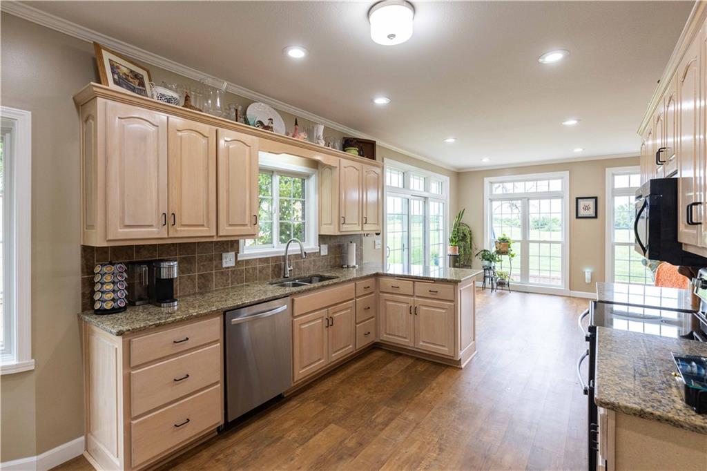 main property photo 15