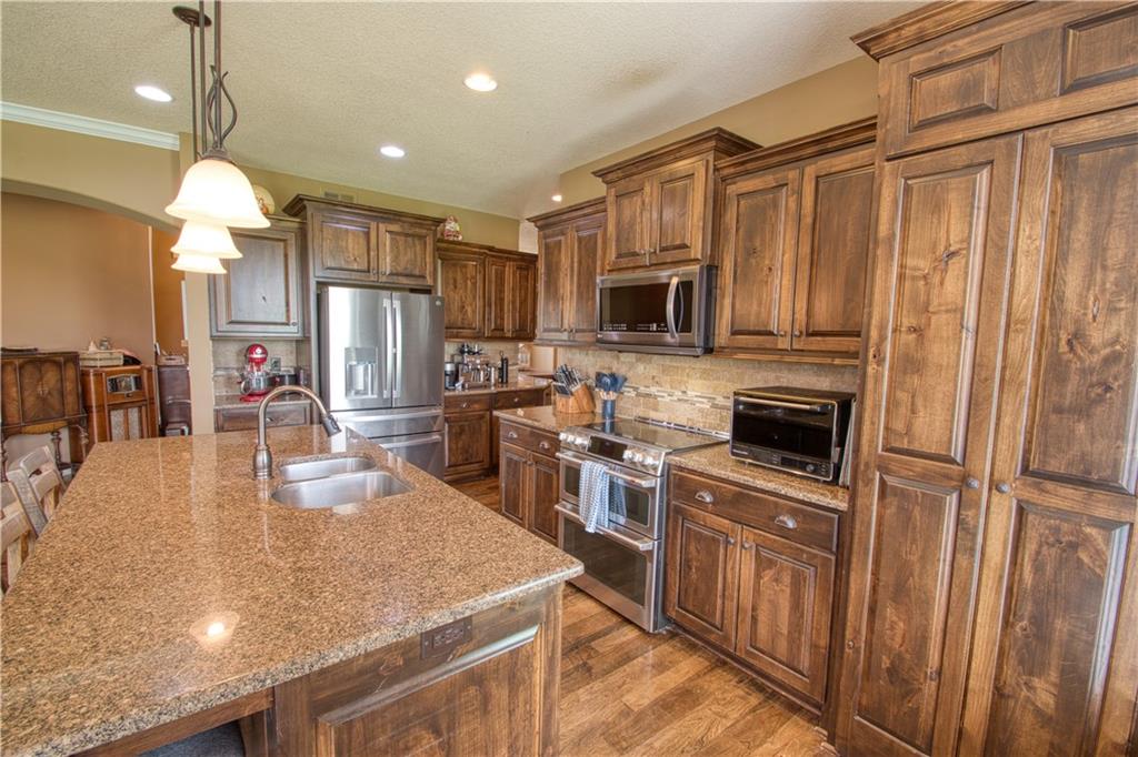main property photo 9