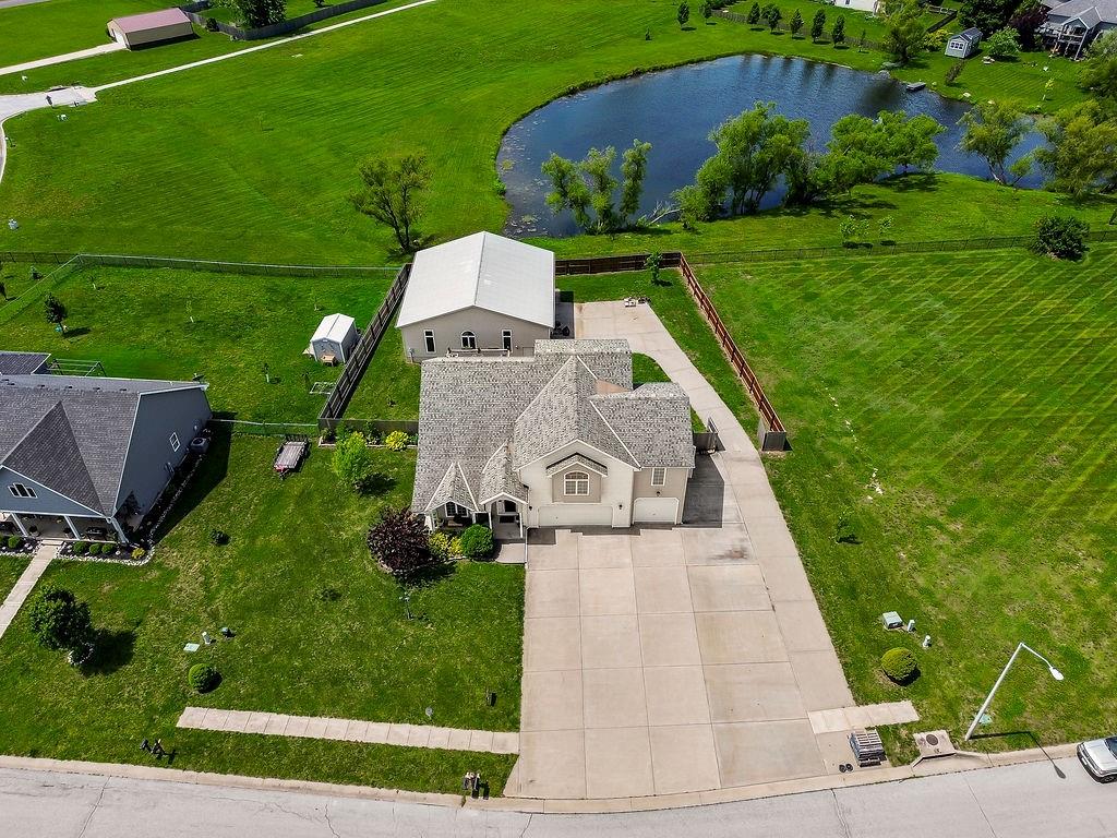 main property photo 35