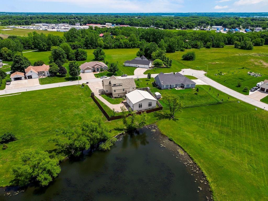 main property photo 37