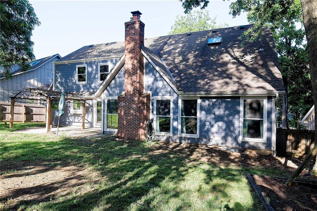 main property photo 30