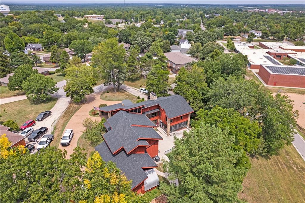main property photo 17
