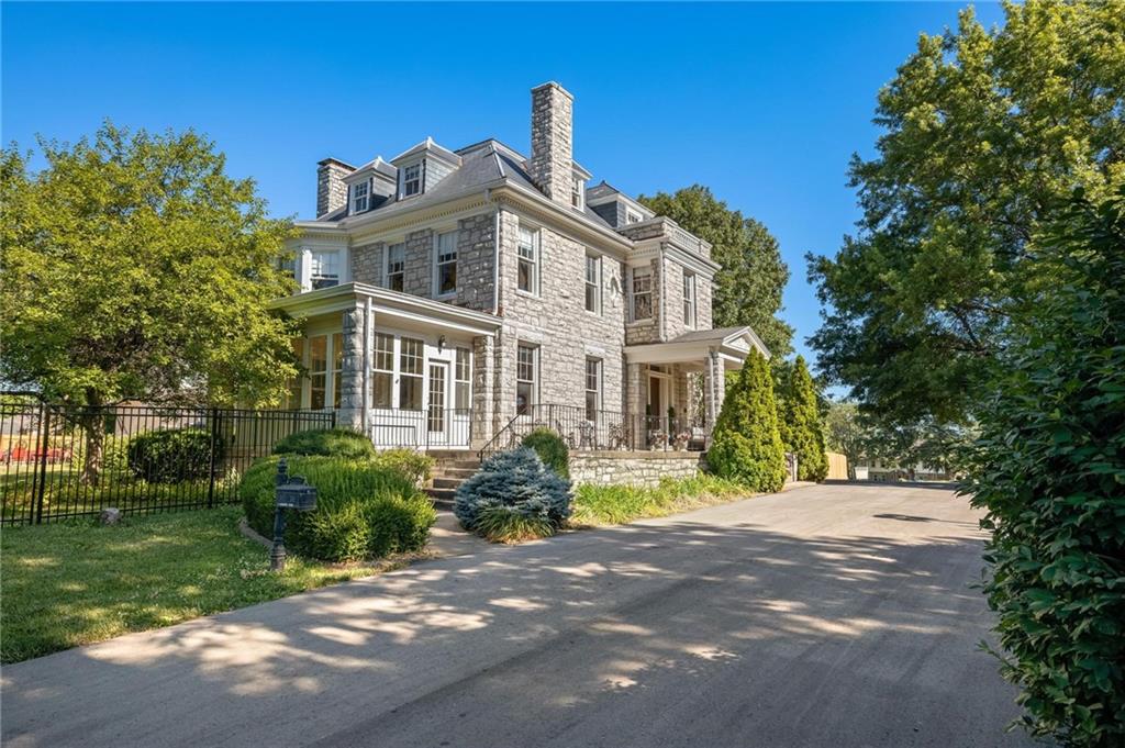 main property photo 1