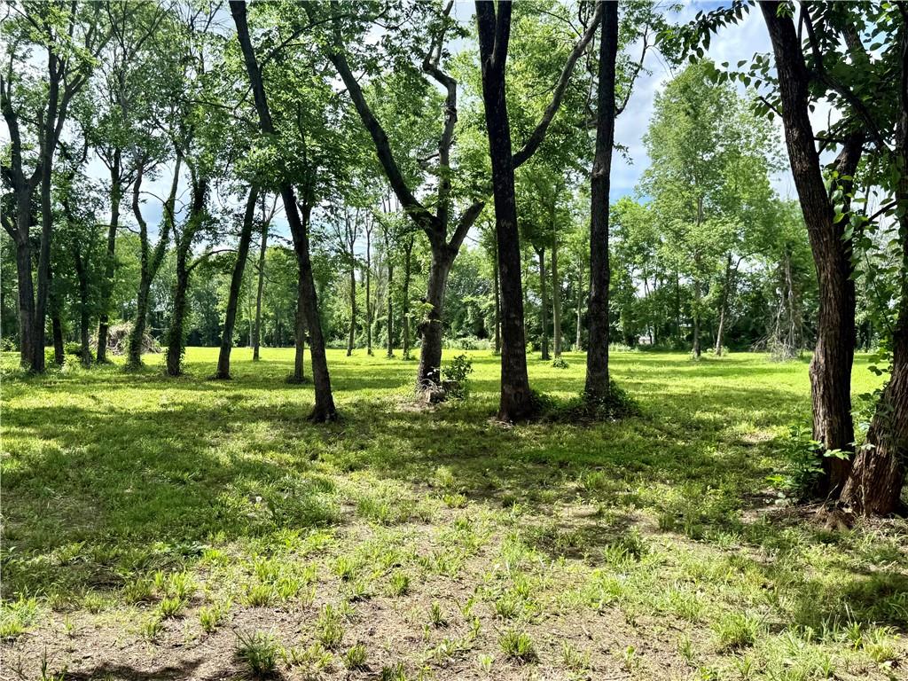 main property photo 28
