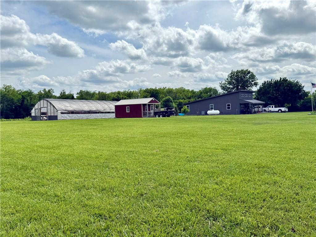 main property photo 30