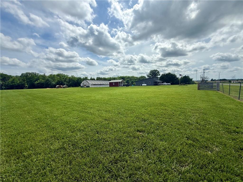 main property photo 31