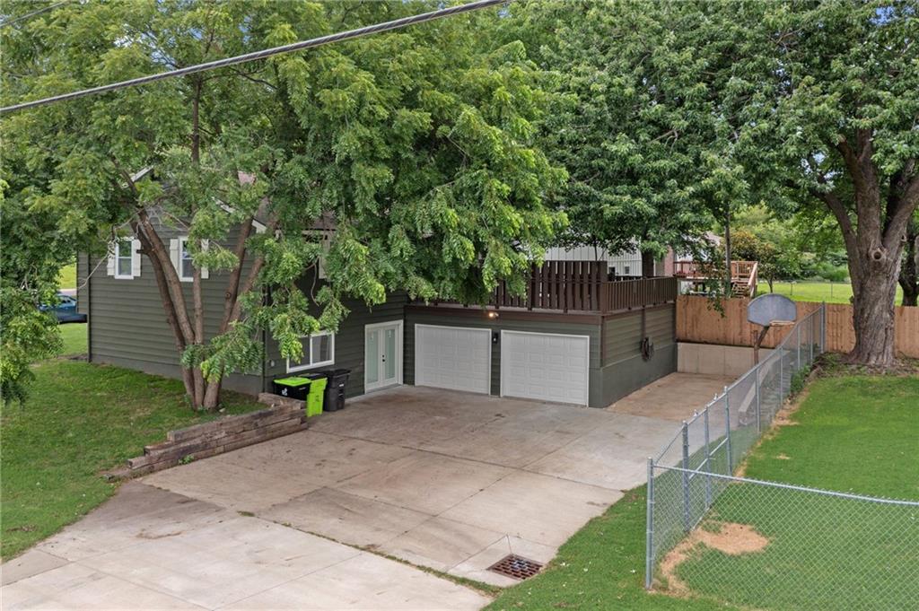 main property photo 44