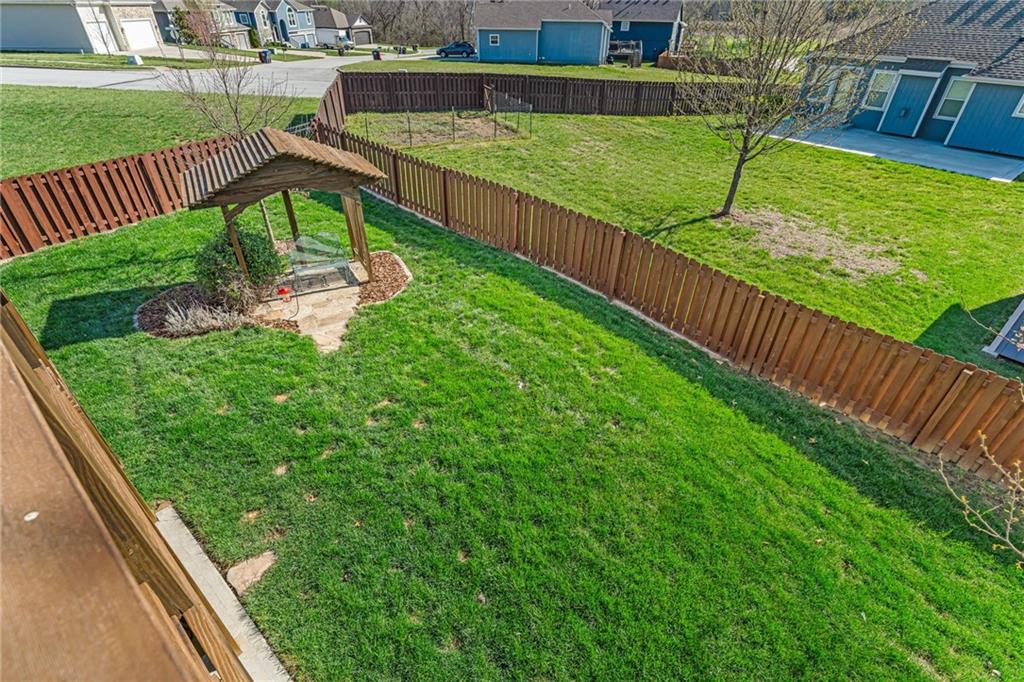 main property photo 50