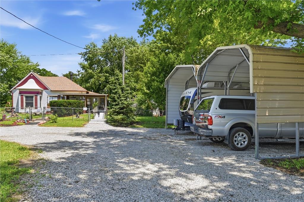 main property photo 35