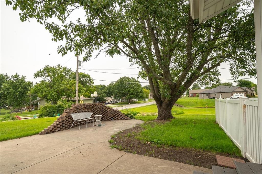 main property photo 9