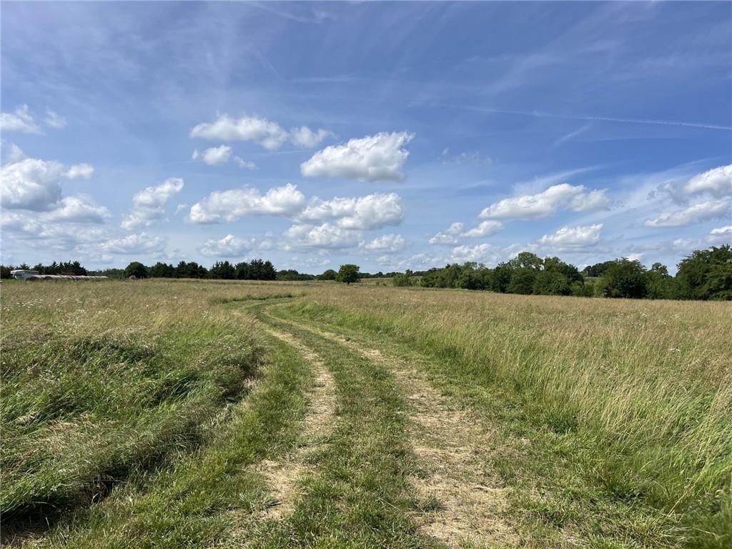 main property photo 13
