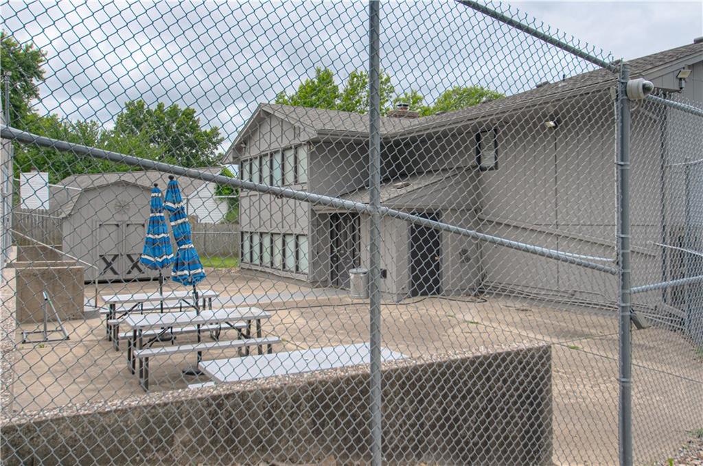 main property photo 40