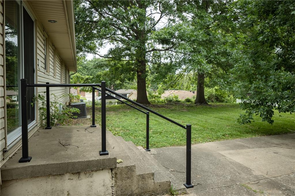 main property photo 30