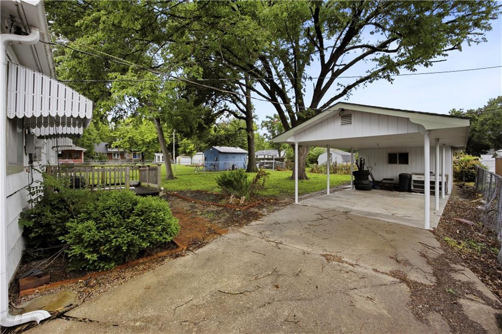 main property photo 17