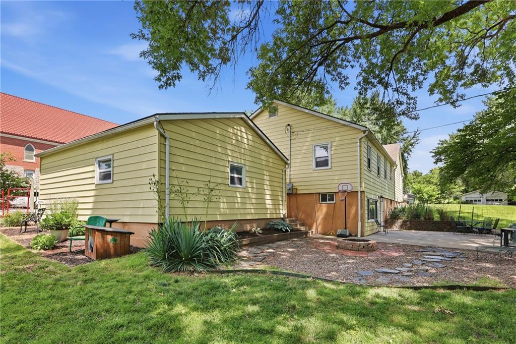 main property photo 41