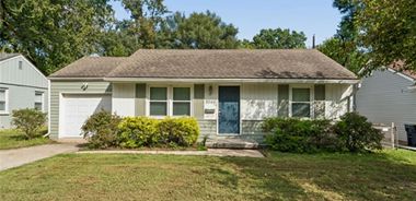 image of property with 2 Bed | 1 Bath | 800 Sqft