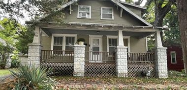 image of property with 5 Bed | 2 Bath | 2,204 Sqft