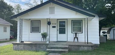 image of property with 2 Bed | 1 Bath | 884 Sqft