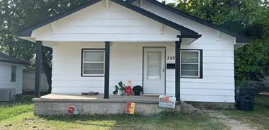 image of property with 2 Bed | 1 Bath | 908 Sqft