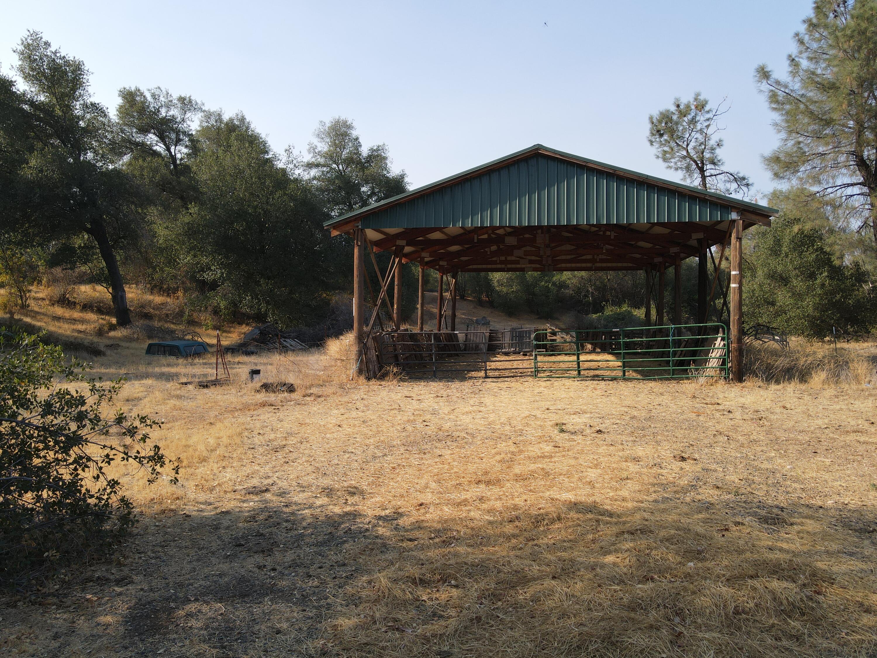 main property photo 40
