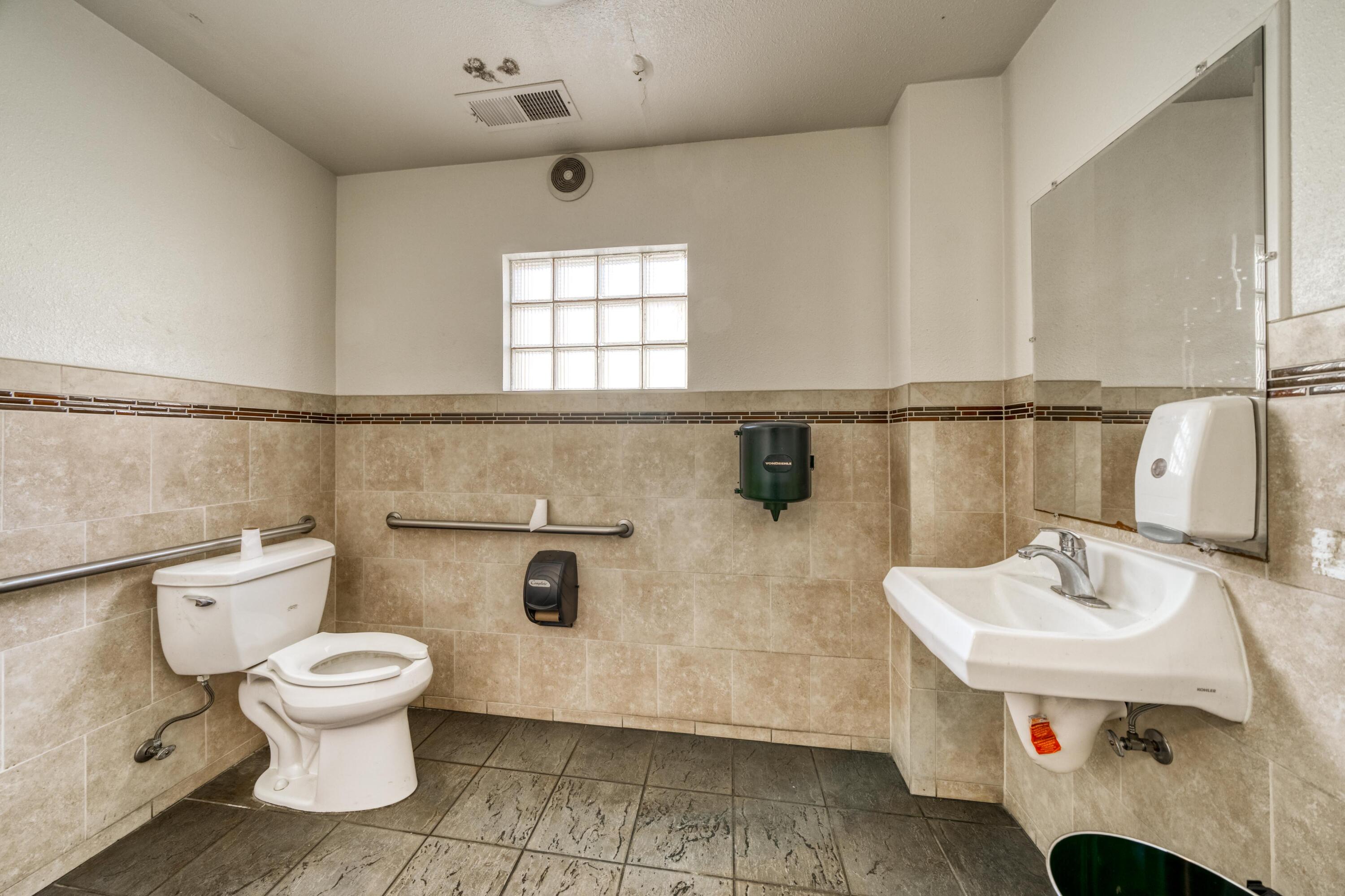 property viewer photo 12