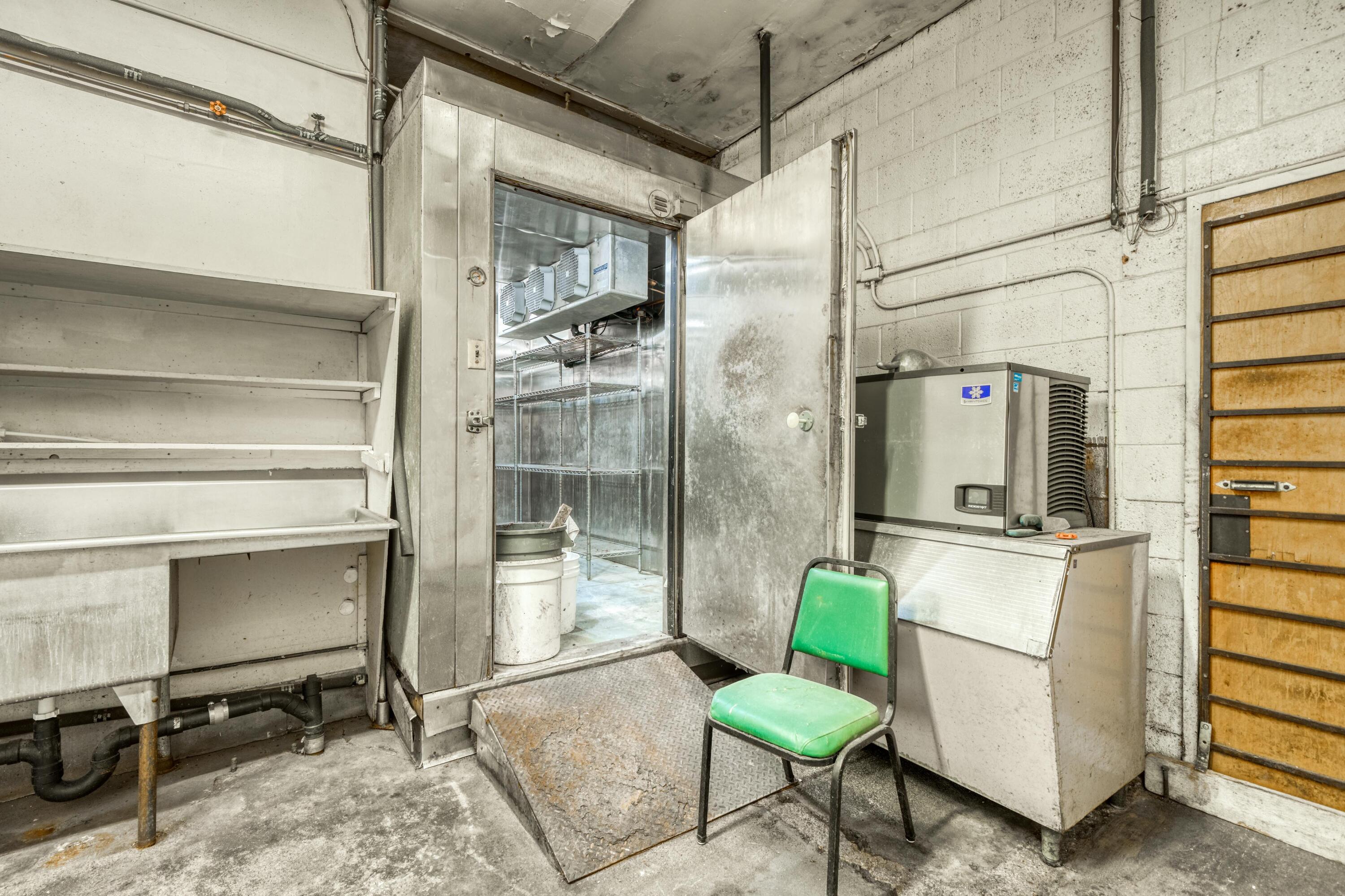 property viewer photo 16