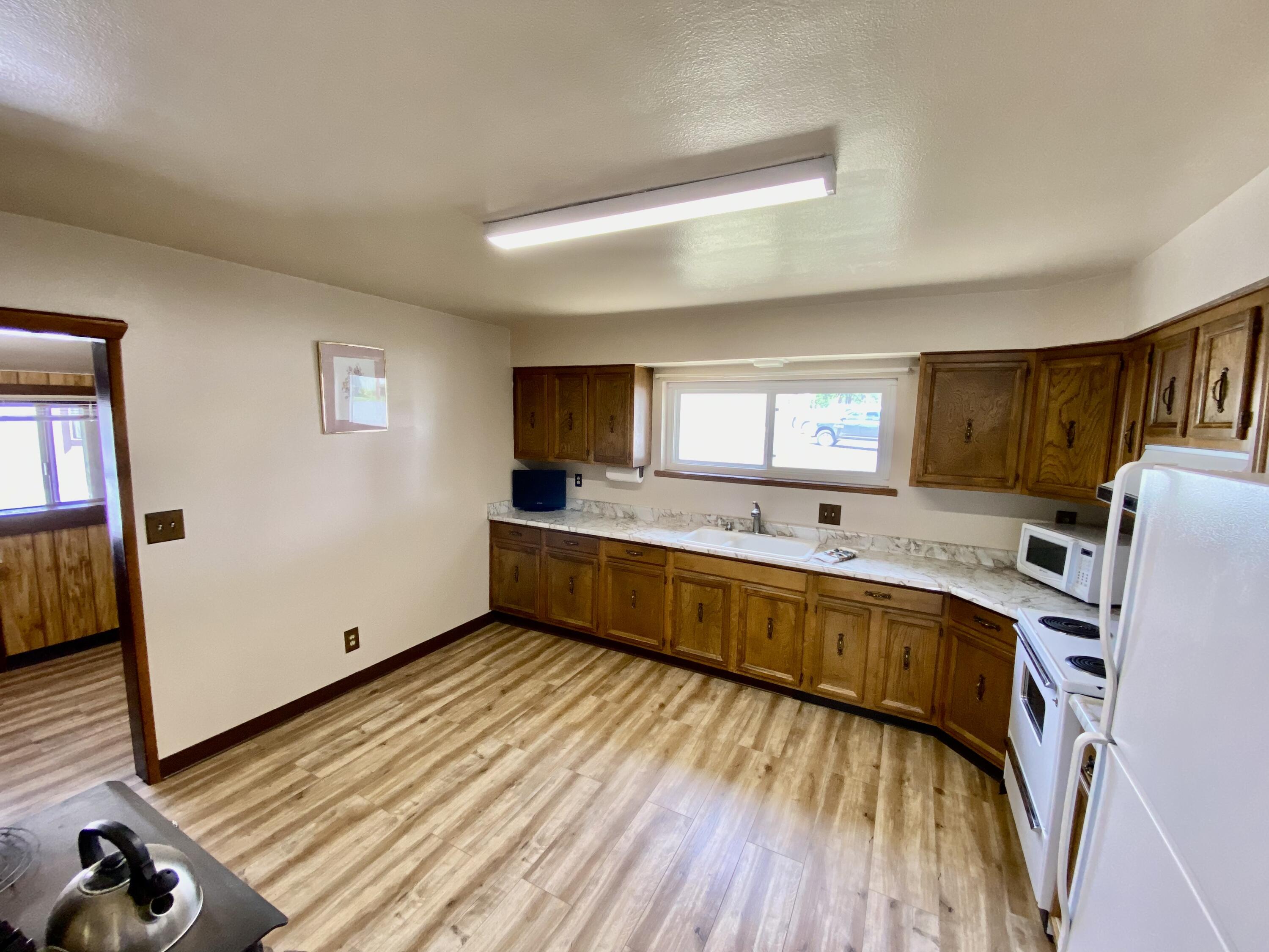 property viewer photo 24