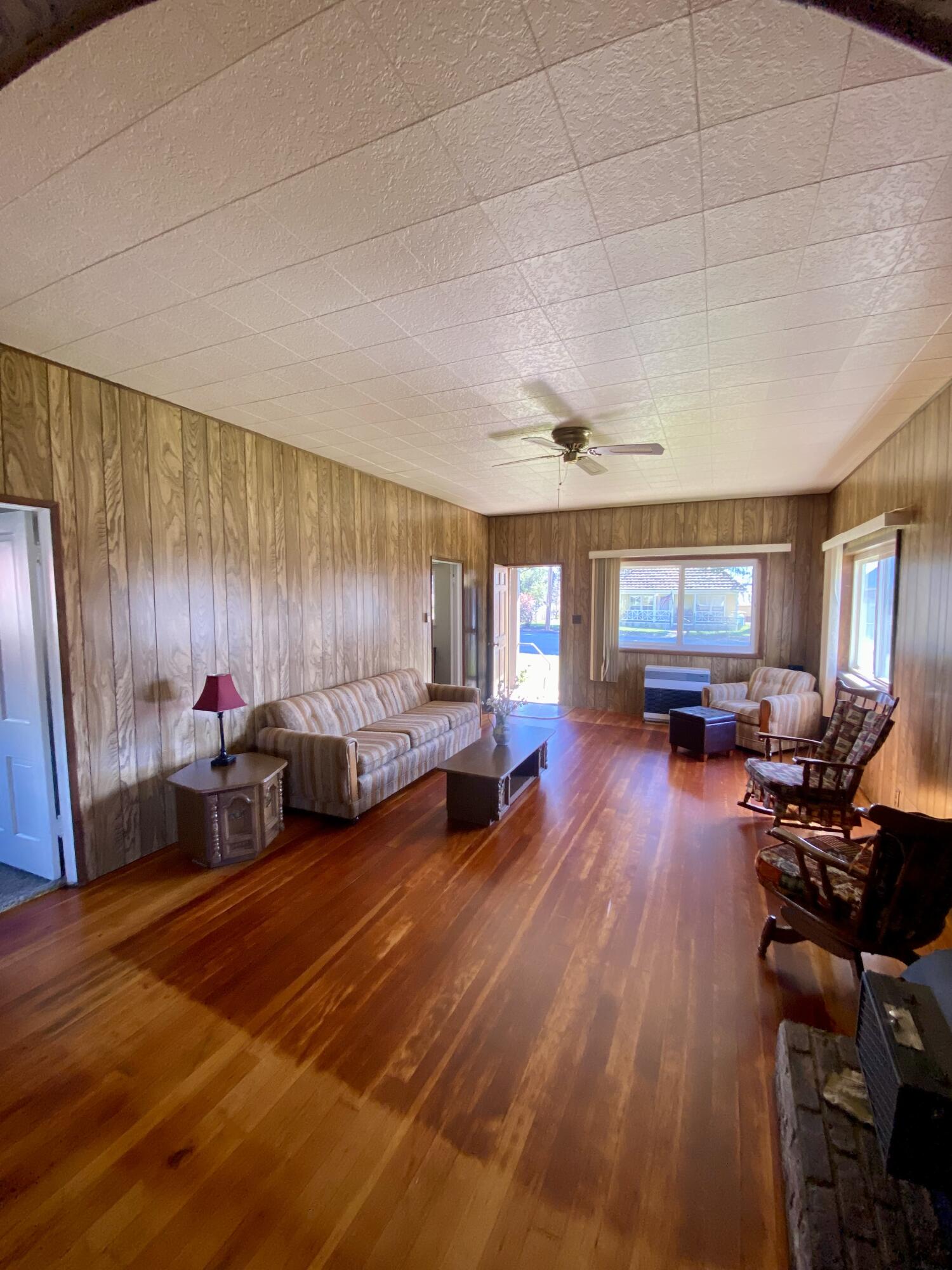 property viewer photo 9