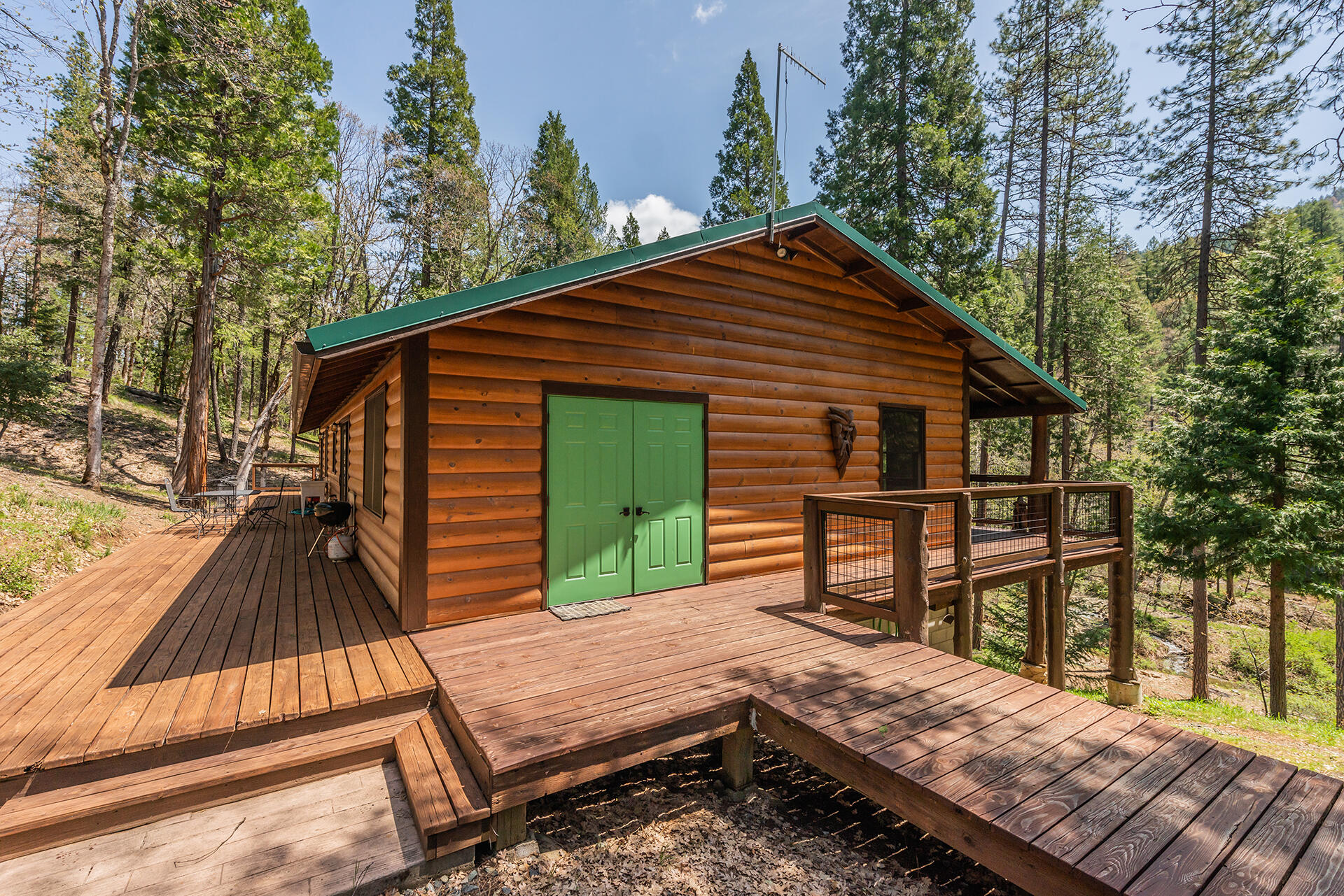 main property photo 17