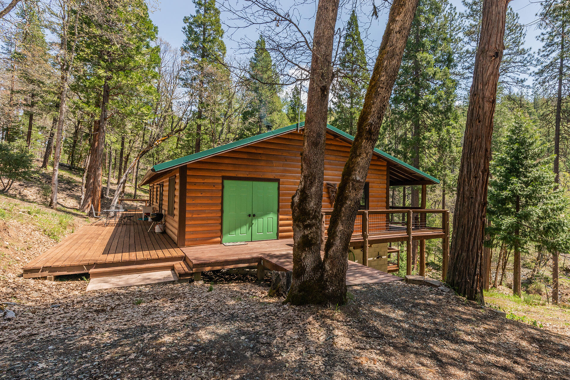main property photo 37