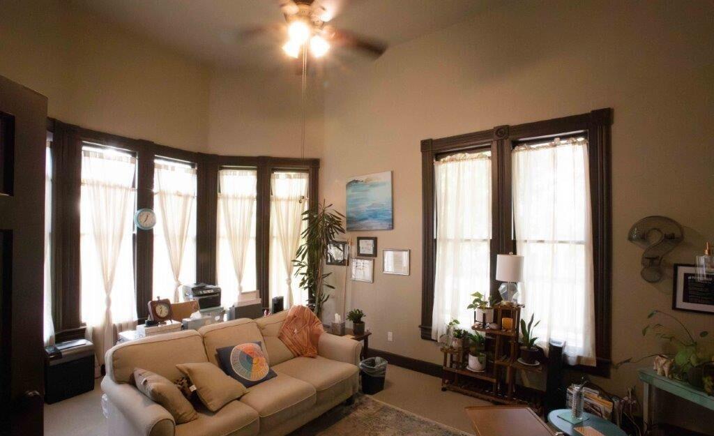 property viewer photo 4