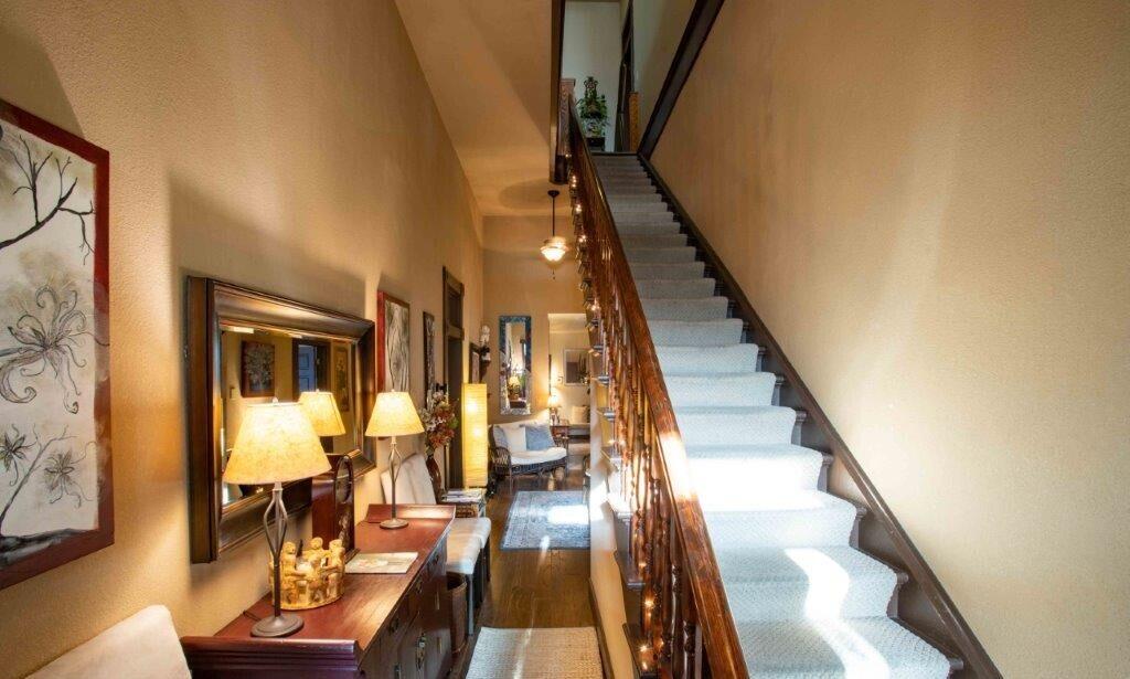 property viewer photo 7
