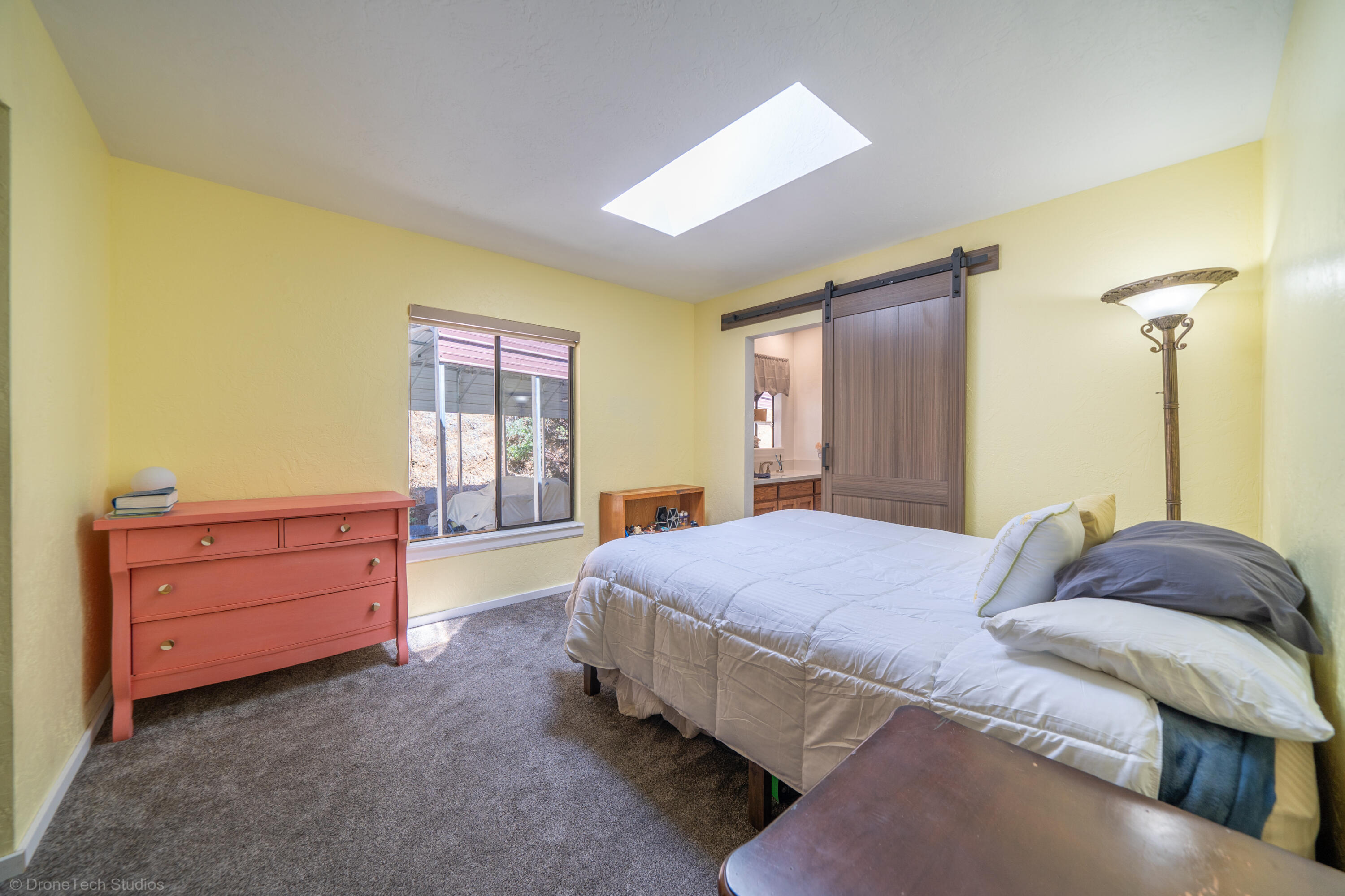 property viewer photo 12
