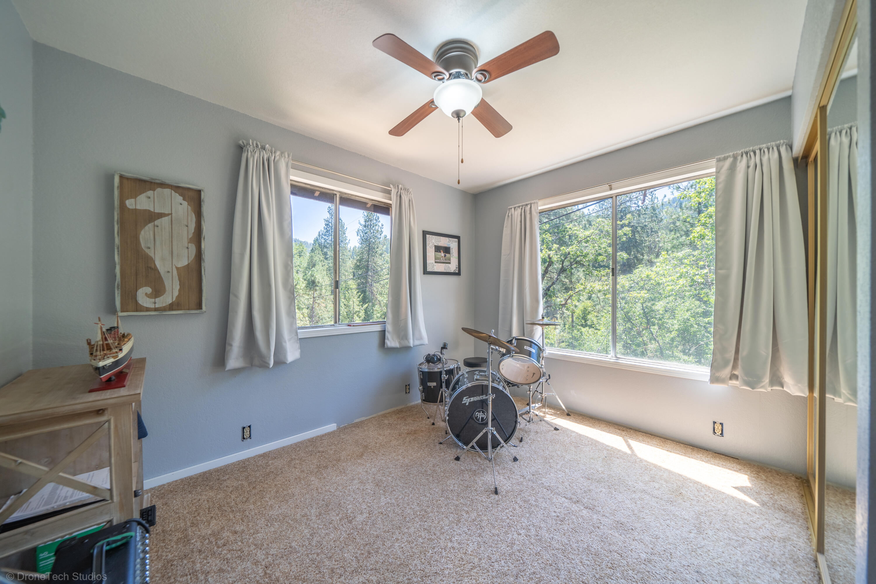 property viewer photo 24