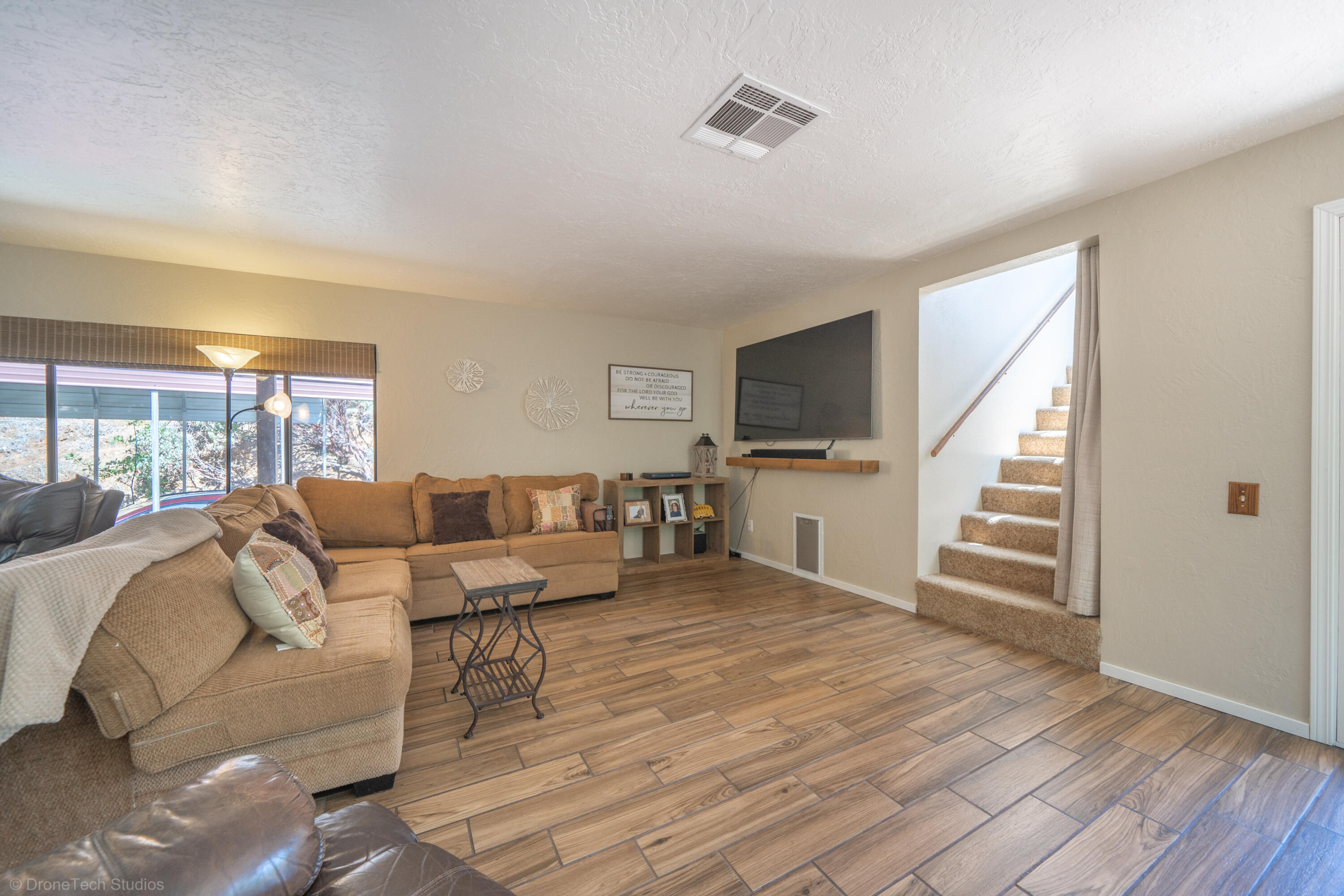 property viewer photo 4