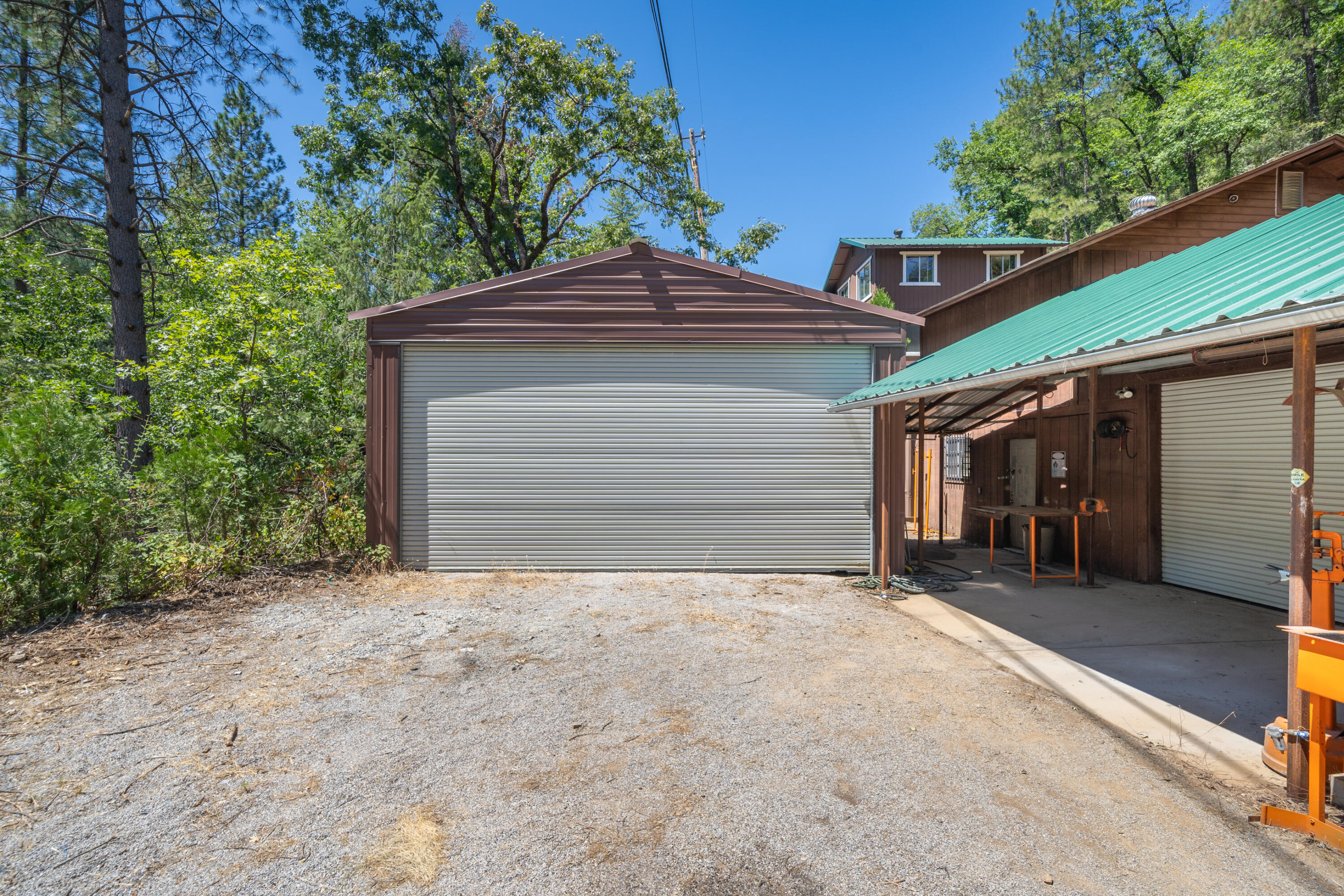 property viewer photo 47