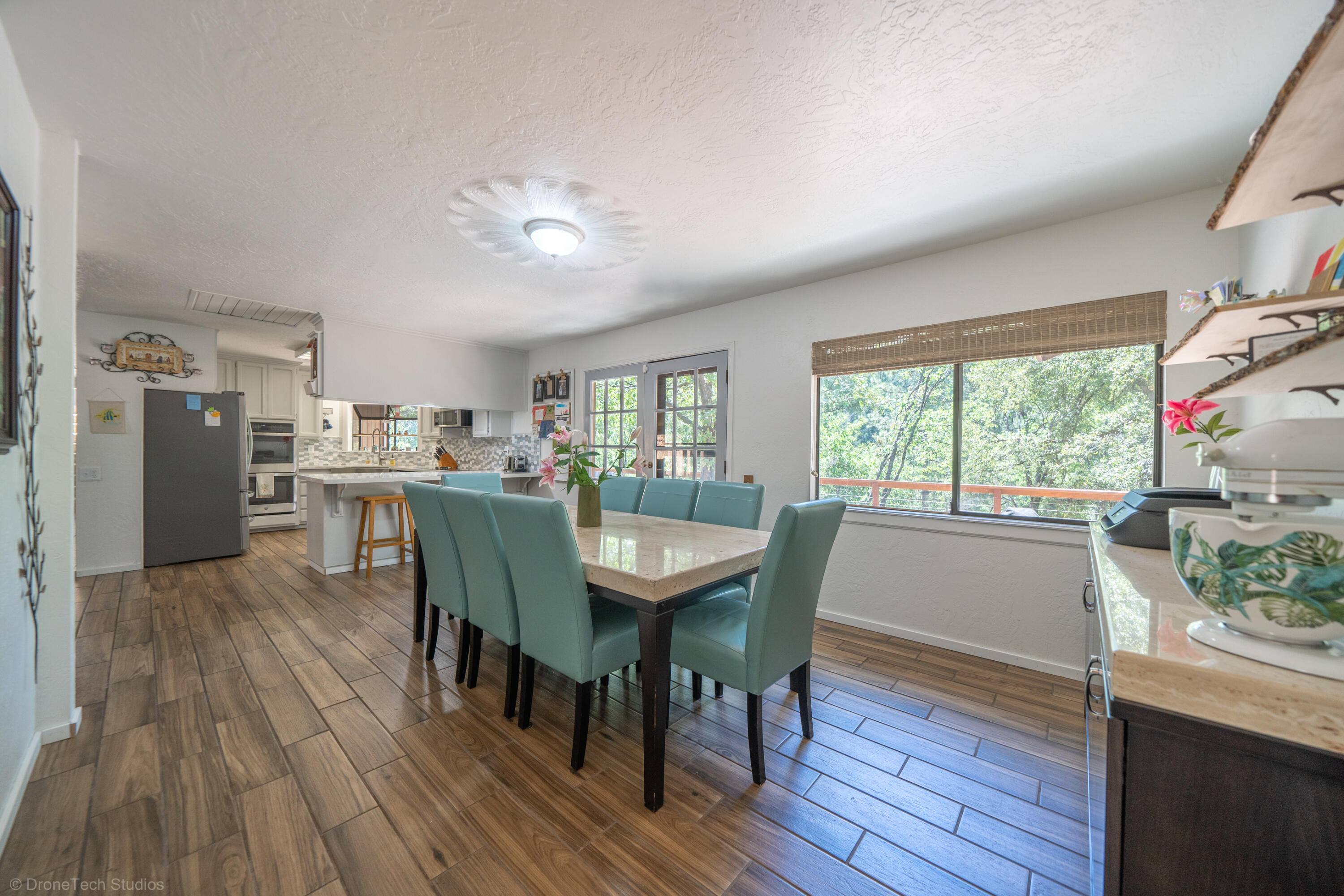 property viewer photo 6