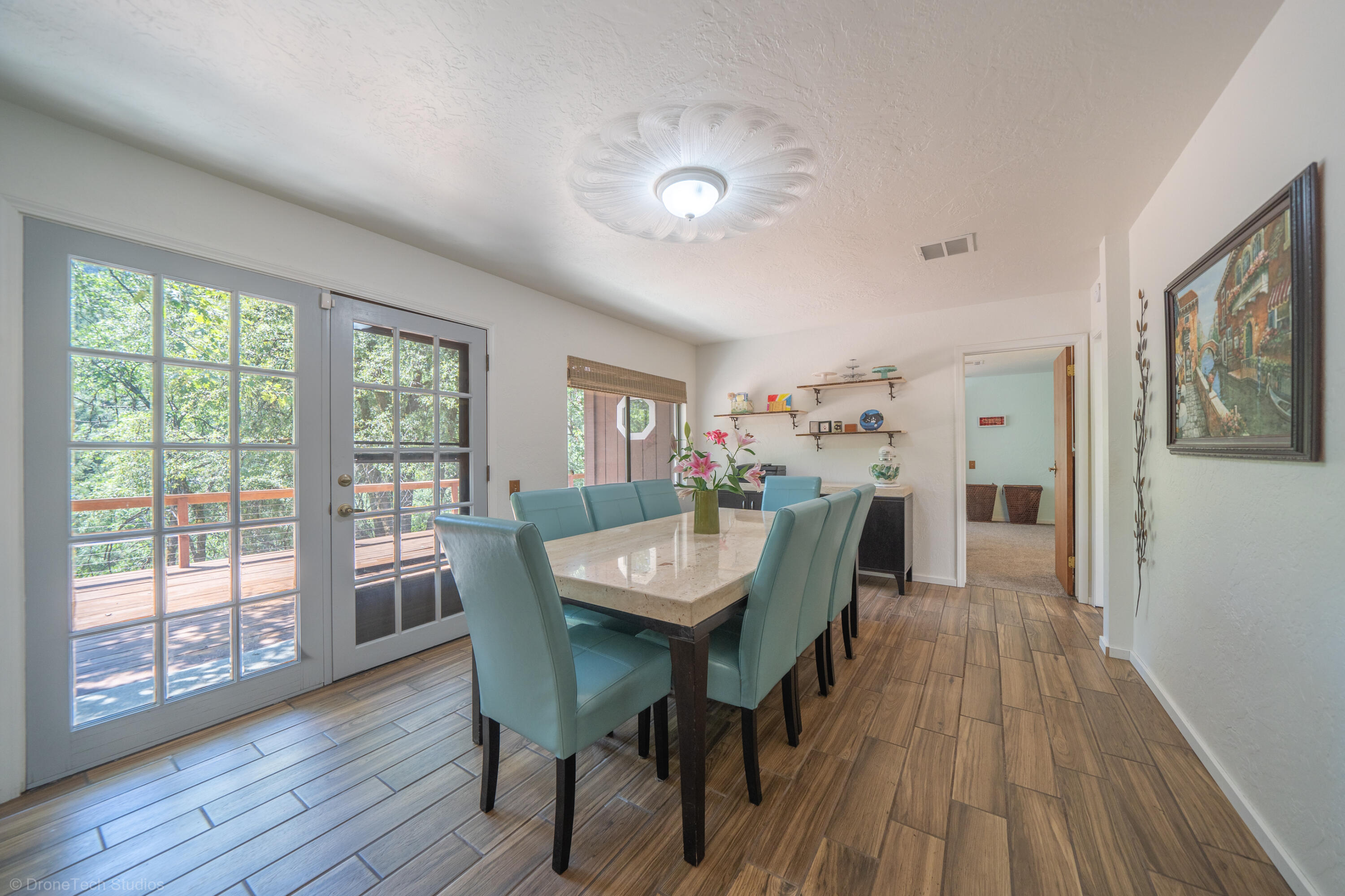 property viewer photo 7