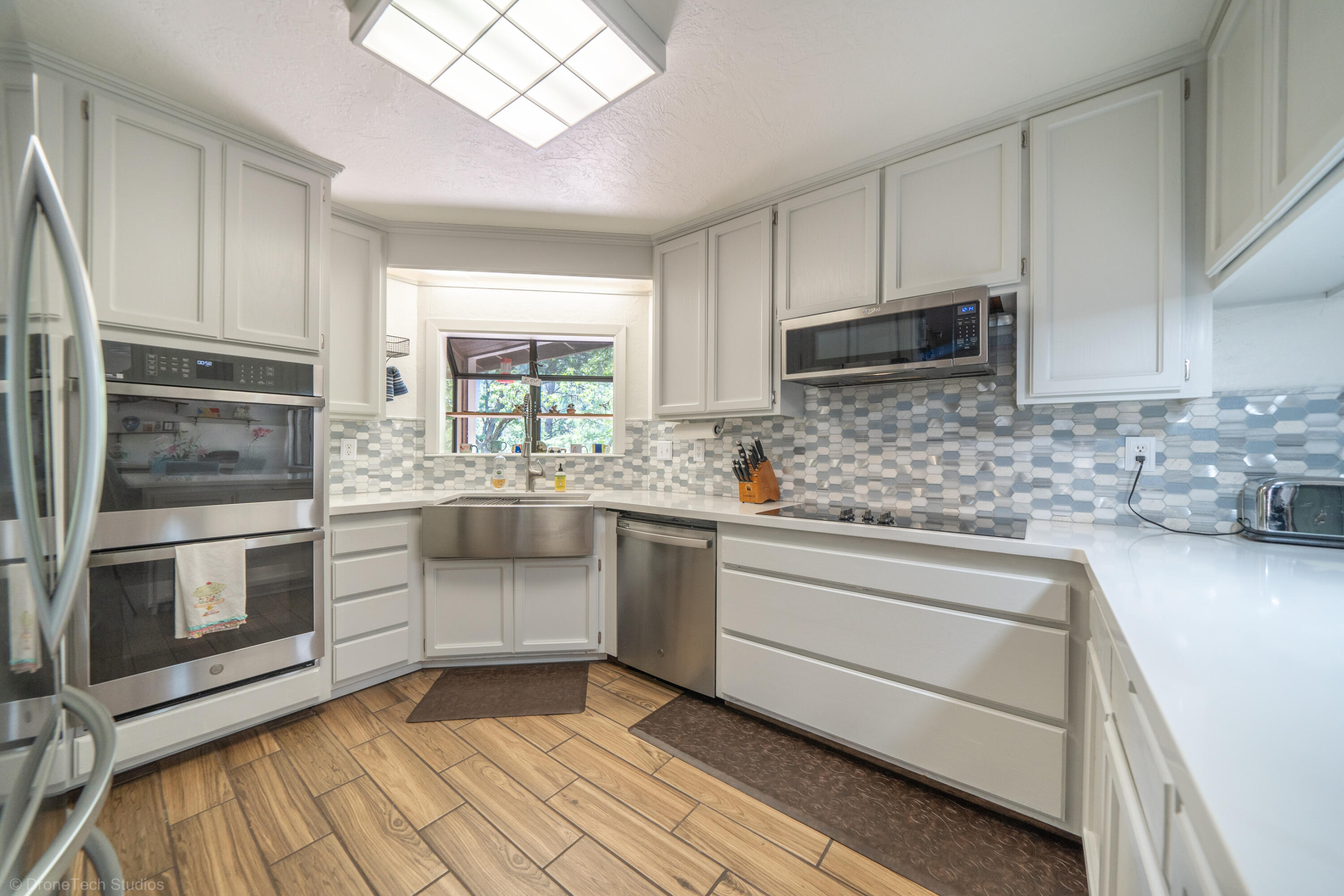 property viewer photo 9