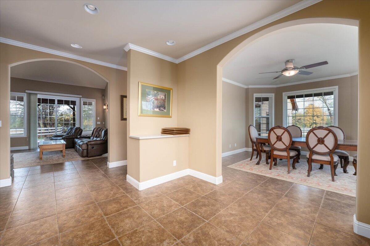 property viewer photo 18