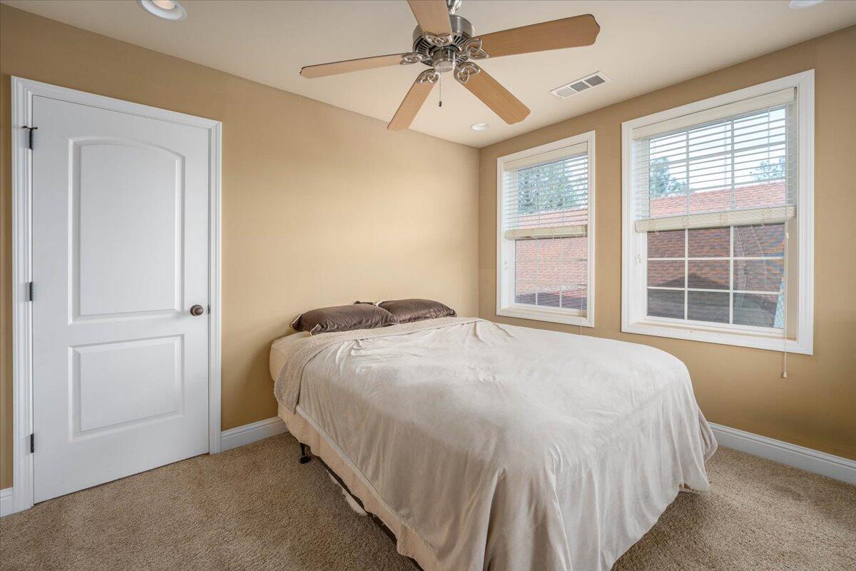 property viewer photo 35