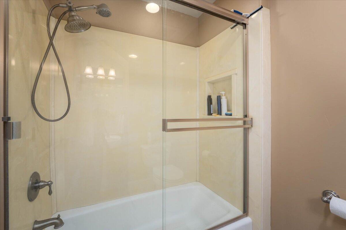 property viewer photo 37