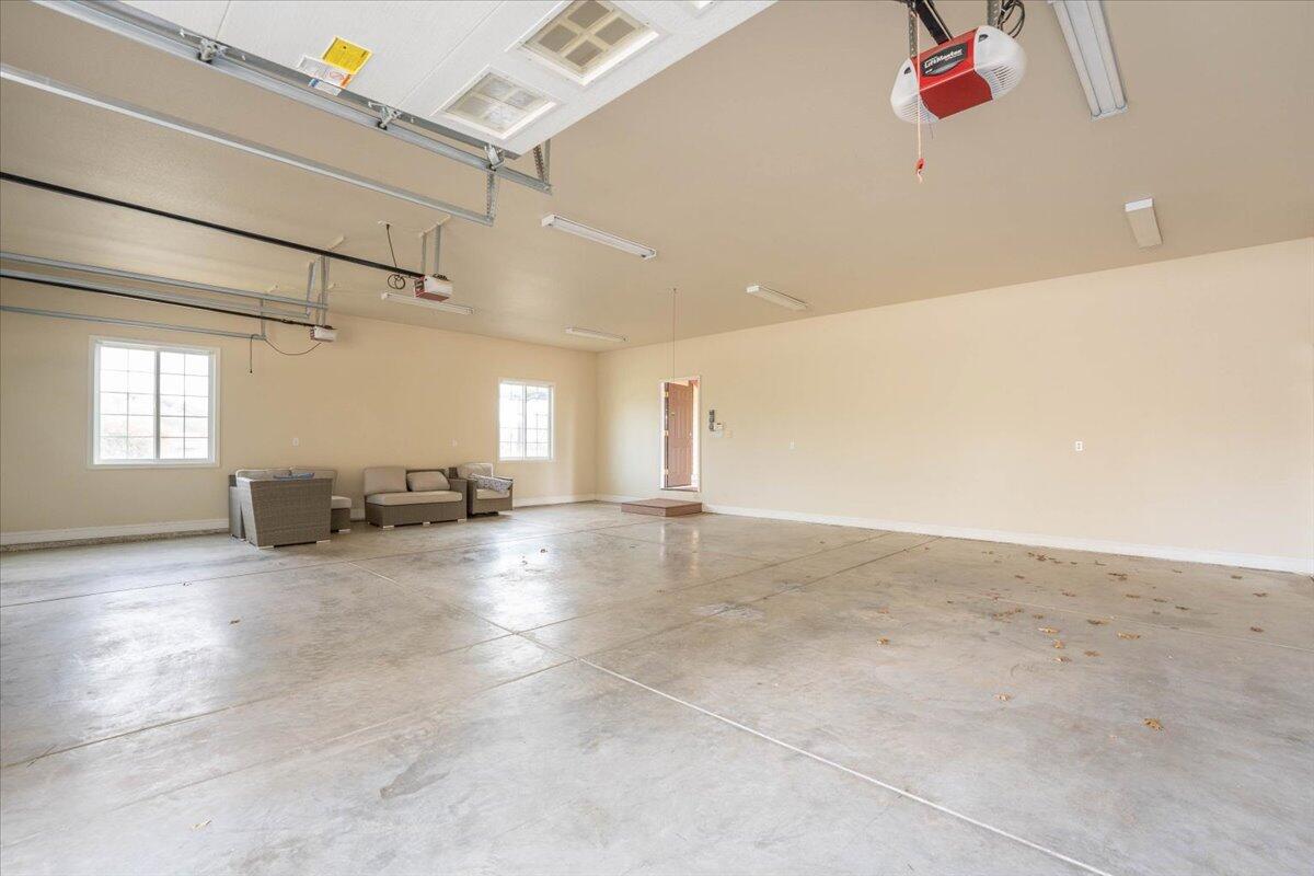 property viewer photo 43