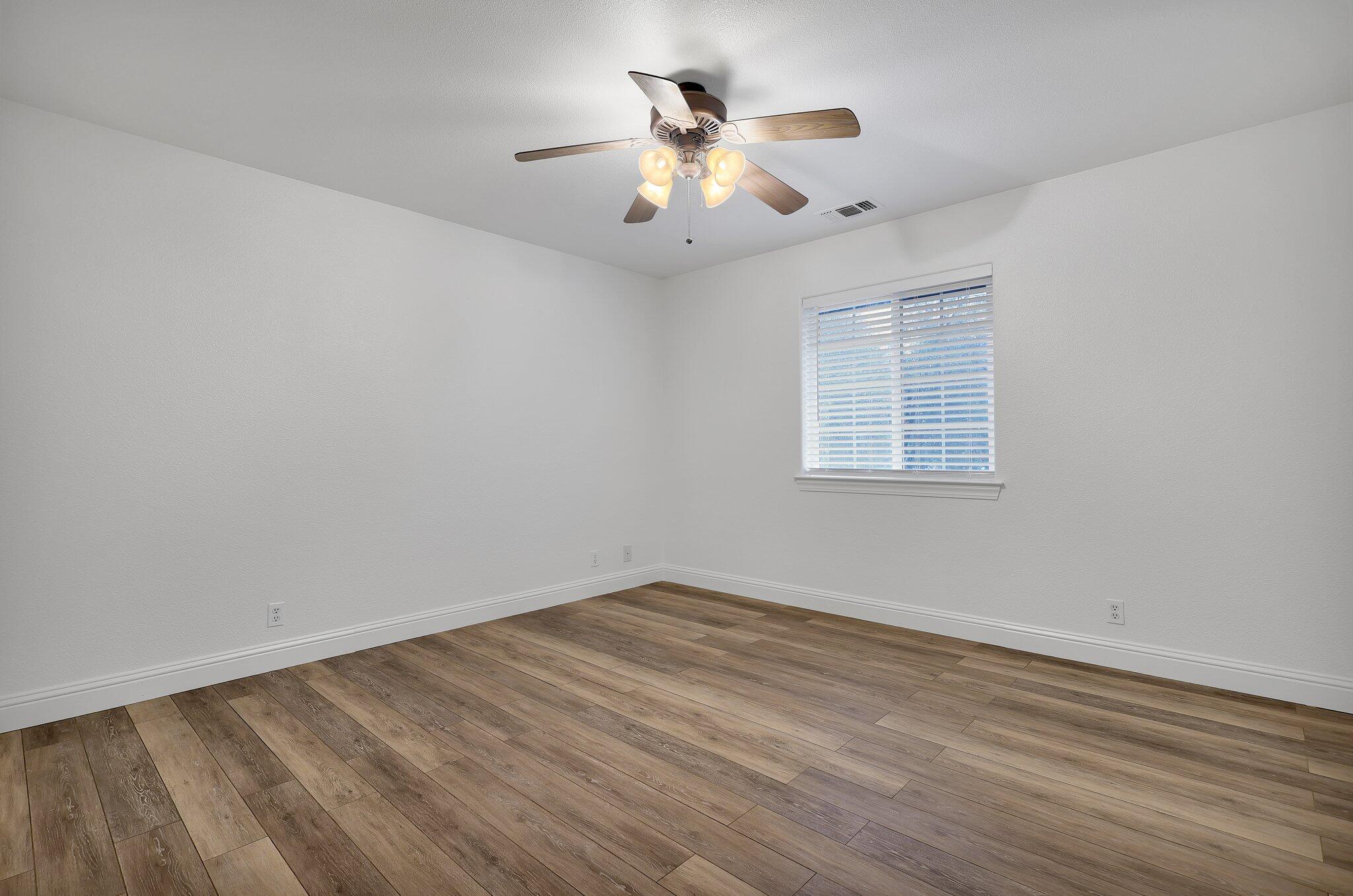 property viewer photo 31