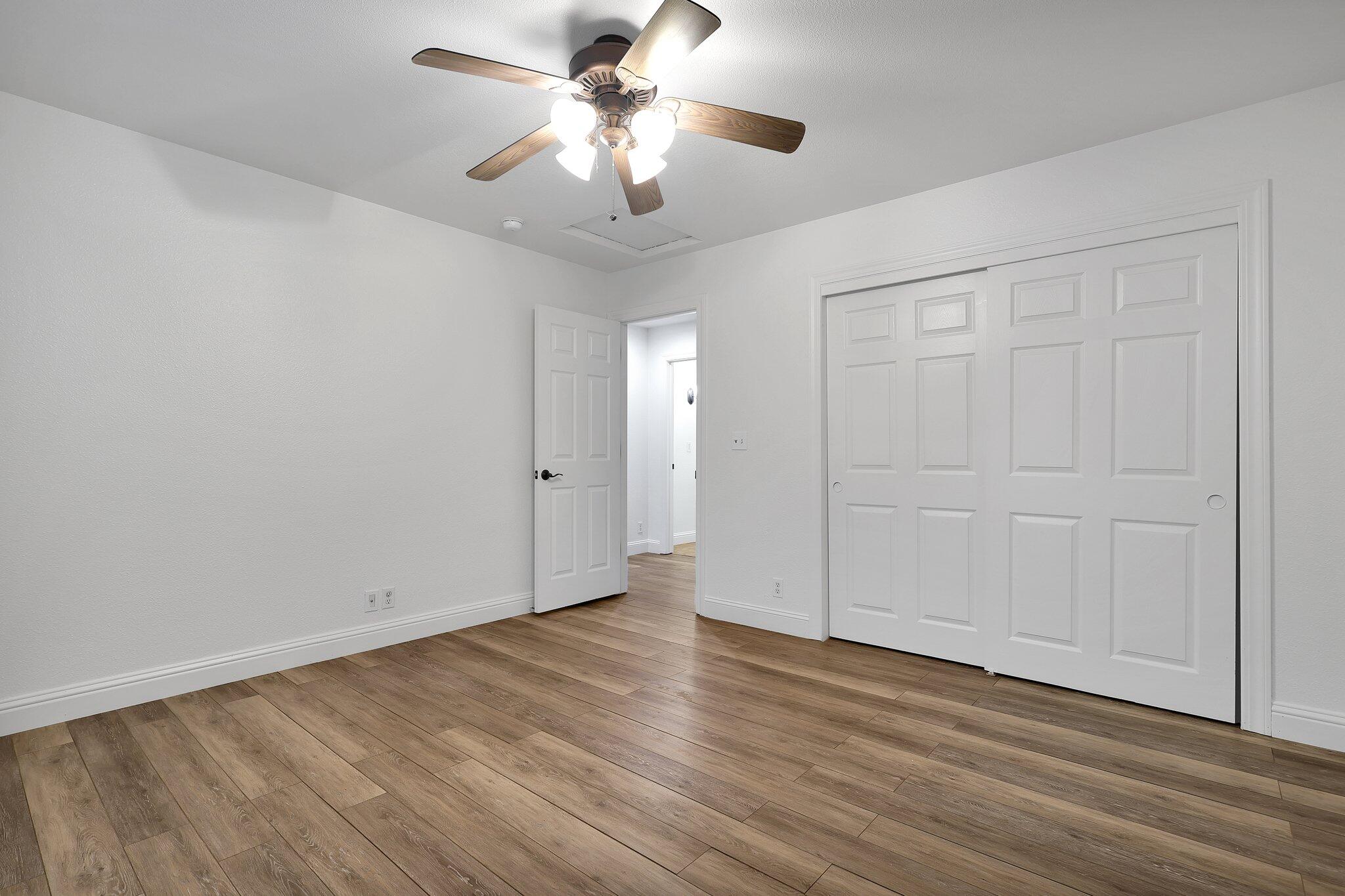 property viewer photo 32